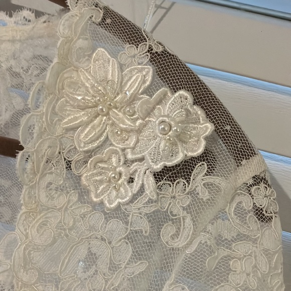 Bridal Bolero - Picture 5 of 12